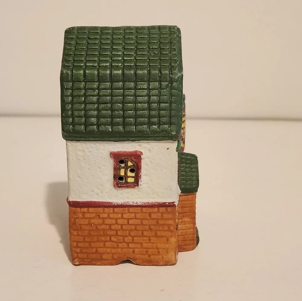 Vintage Christmas Town Hotel Decoration